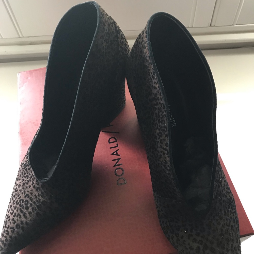 Shoes - Picture 5 of 6